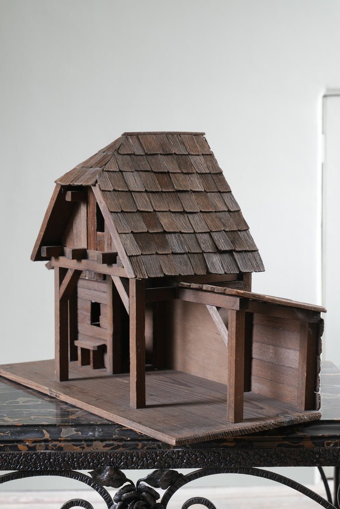 Architectural Stable Model