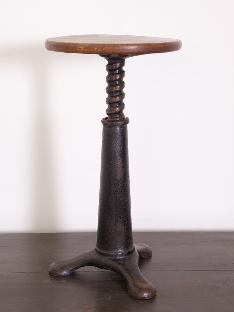 Singer Stool