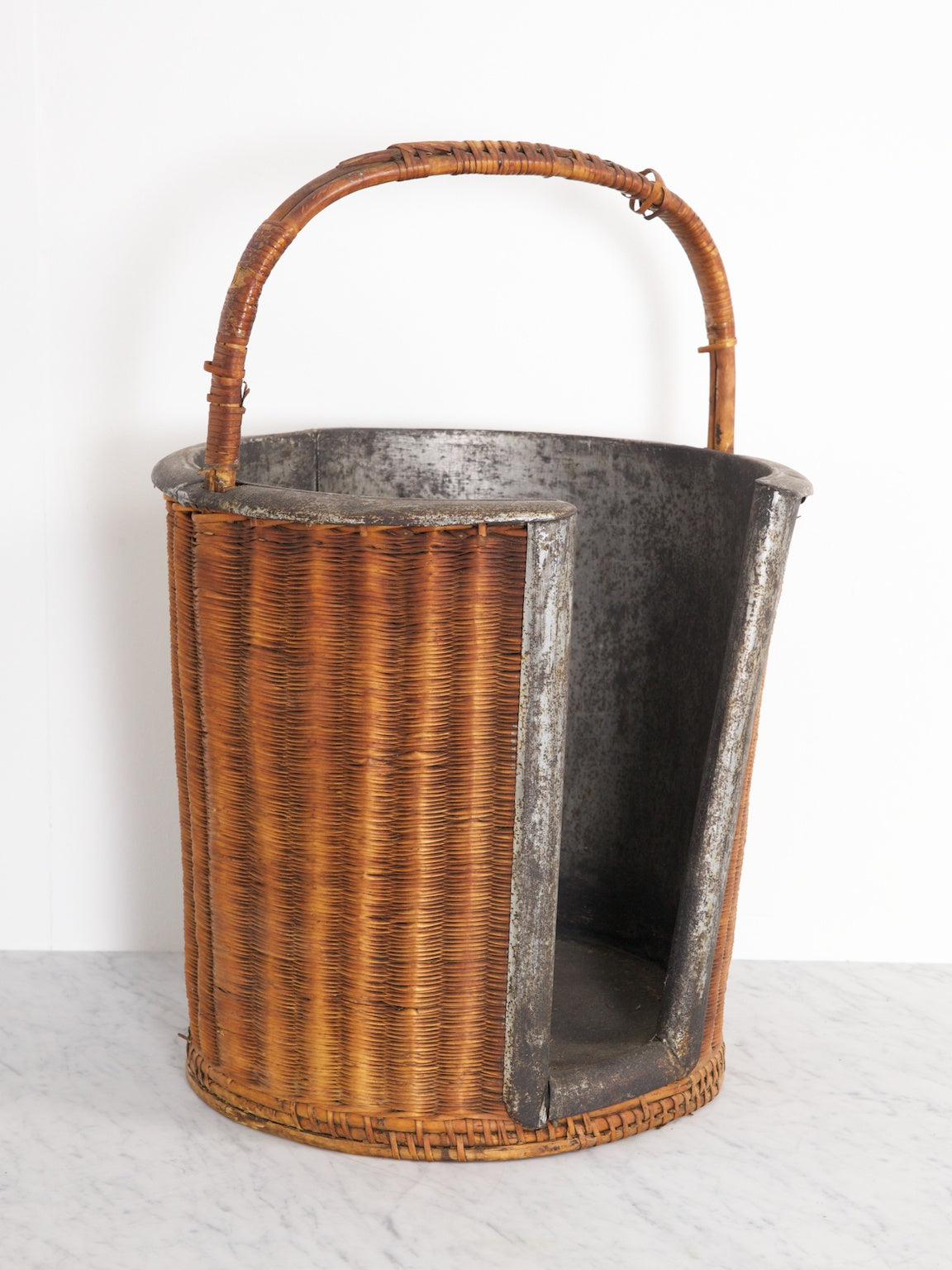 Wicker Plate Bucket