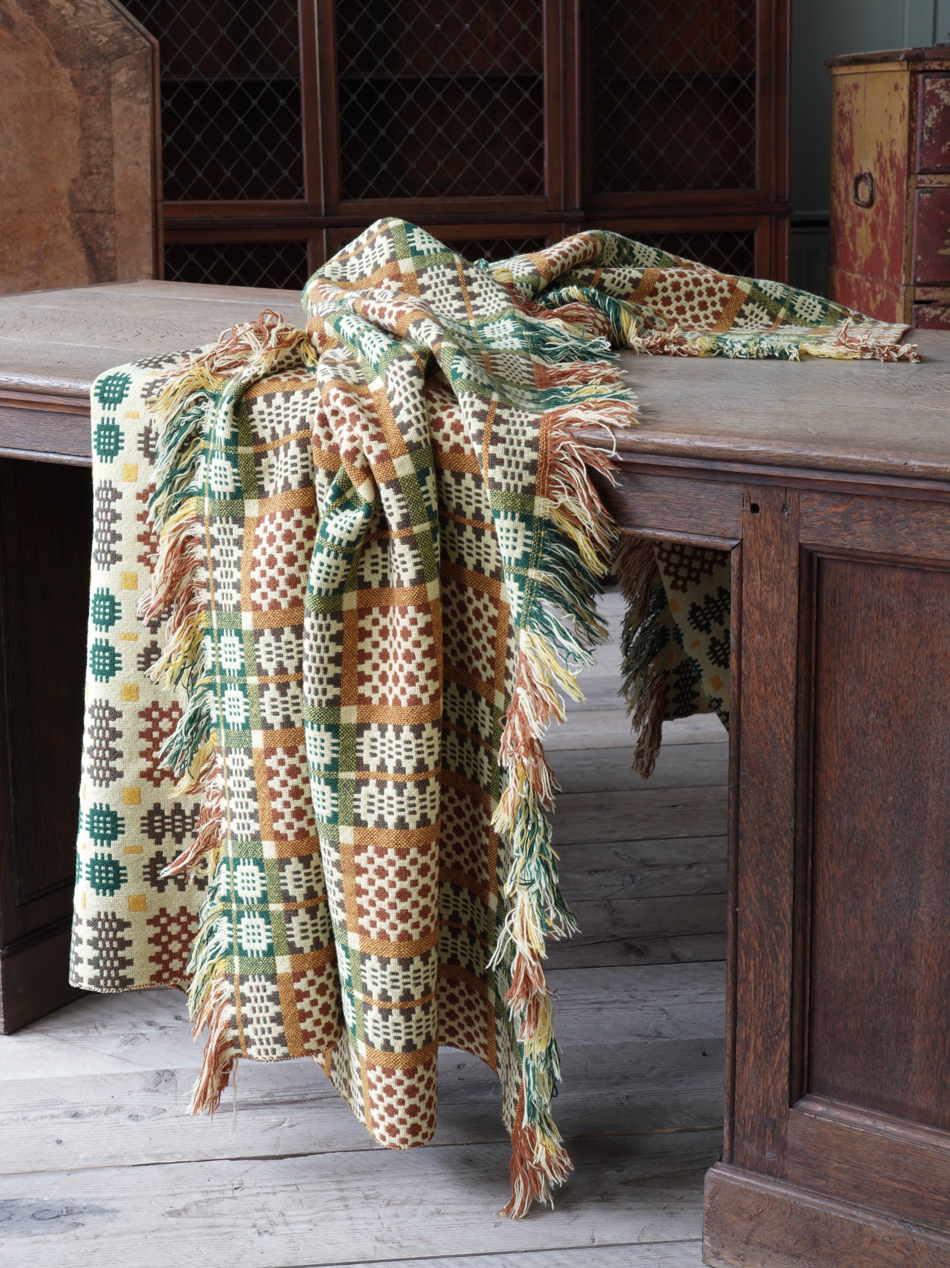 Caernarfon Tapestry Blanket